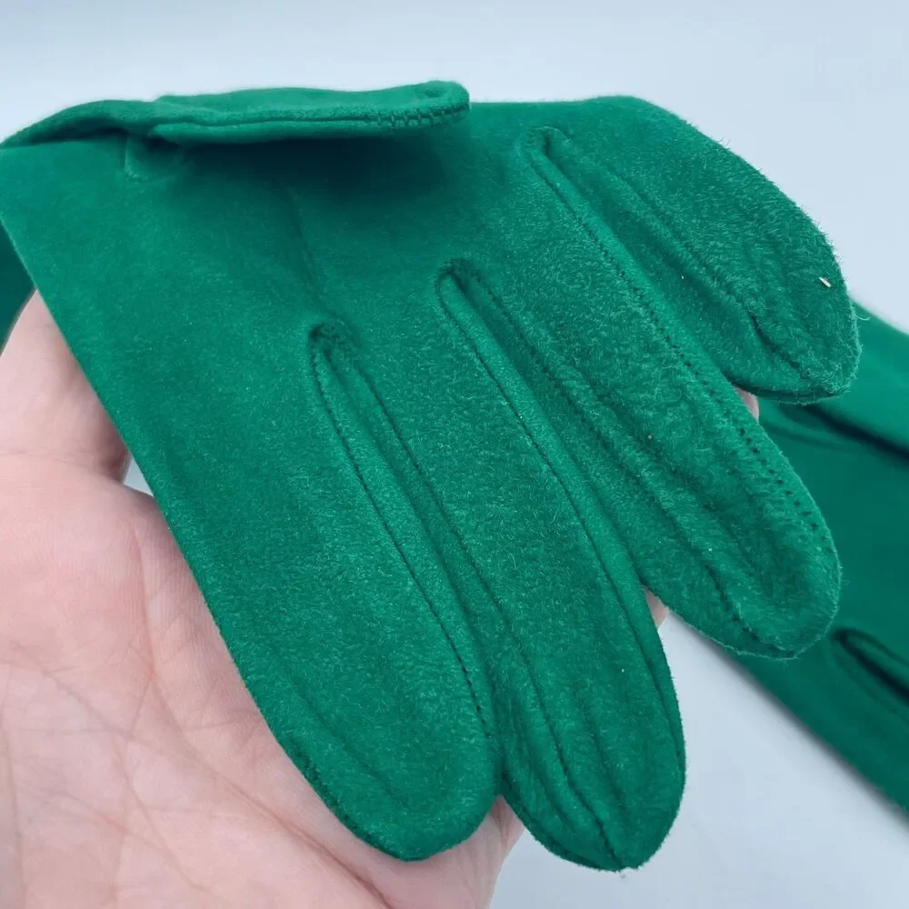 Women's Vintage Pair of Emerald Green Suede Gloves Stamped 44 Size 7 Wicked